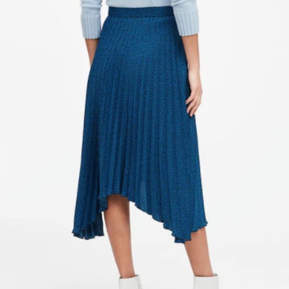 Banana Republic High- Low Pleated Skirt - Picture 2 of 5